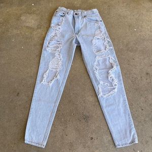 Distressed Vintage Levi’s 512 Jeans